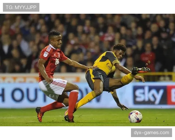 诺丁汉森林边路进攻表现稳健，近期战术侧重两翼推进