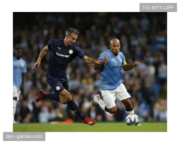 维蒂尼亚 vs 德容:中场推进能力差距在哪 维蒂尼亚 vs 德容:中场推进能力差距在哪